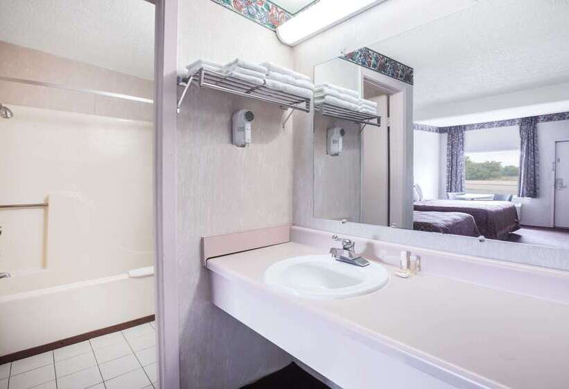 ホテル Days Inn By Wyndham Mountain View