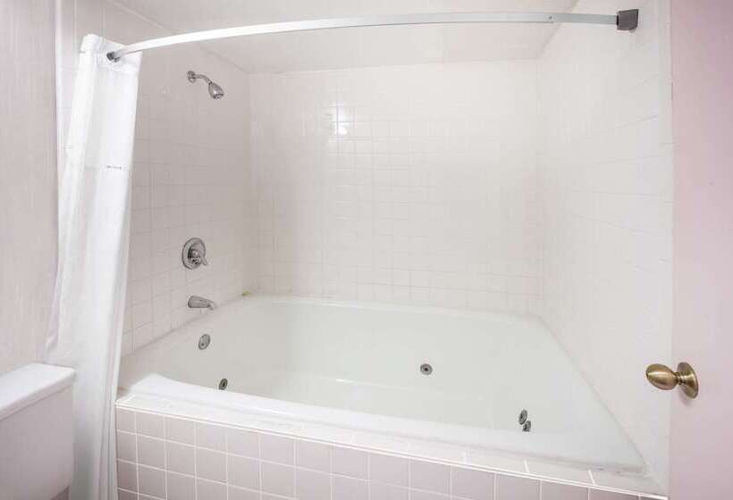 ホテル Days Inn By Wyndham Mountain View