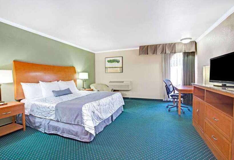 فندق Days Inn By Wyndham San Jose Convention Center