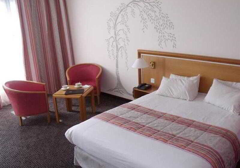 호텔 Domaine De La Forêt D Orient, Logis Hôtel, Restaurant, Spa Et Golf