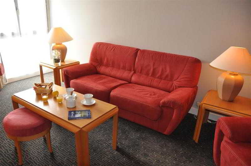 호텔 Domaine De La Forêt D Orient, Logis Hôtel, Restaurant, Spa Et Golf