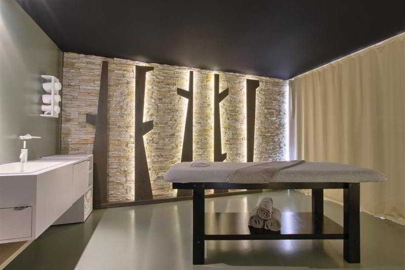 호텔 Domaine De La Forêt D Orient, Logis Hôtel, Restaurant, Spa Et Golf