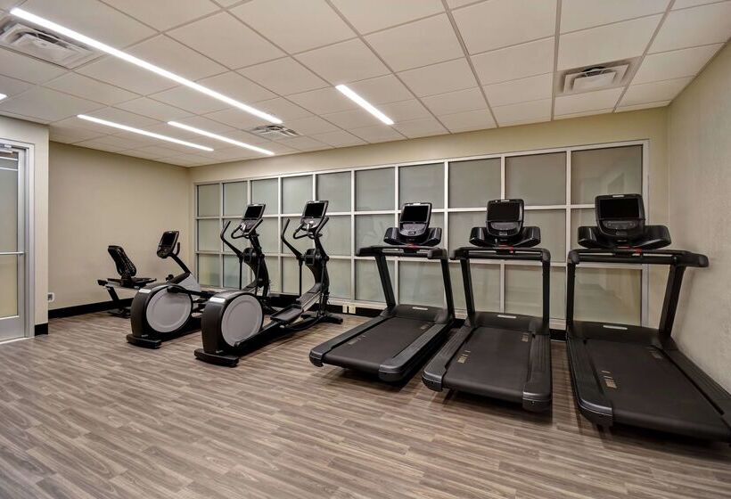 Отель Embassy Suites Little Rock