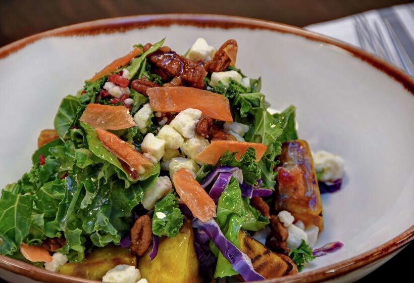 Отель Embassy Suites Little Rock