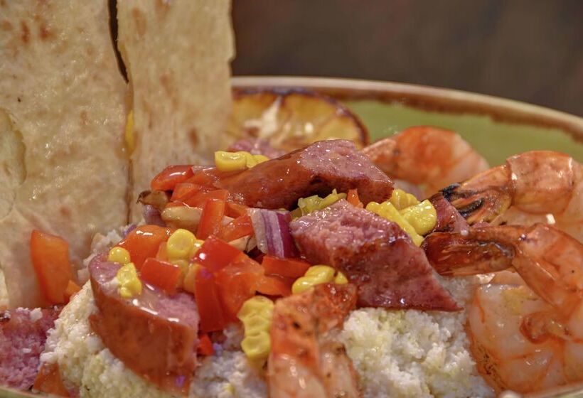 هتل Embassy Suites Little Rock