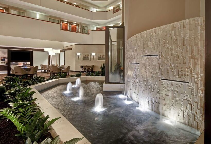 Отель Embassy Suites Little Rock