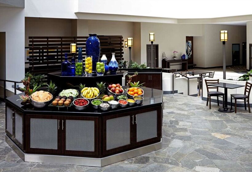 Отель Embassy Suites By Hilton Los Angeles International Airport North