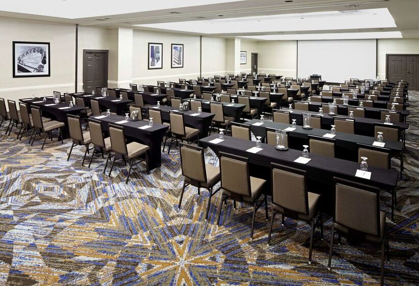 هتل Embassy Suites By Hilton Los Angeles International Airport North