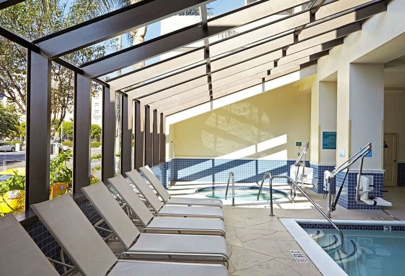 Отель Embassy Suites By Hilton Los Angeles International Airport North