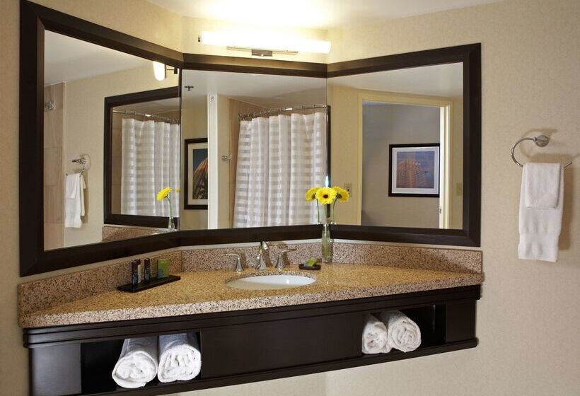 Отель Embassy Suites By Hilton Los Angeles International Airport North