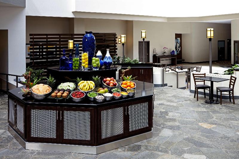 Отель Embassy Suites By Hilton Los Angeles International Airport North