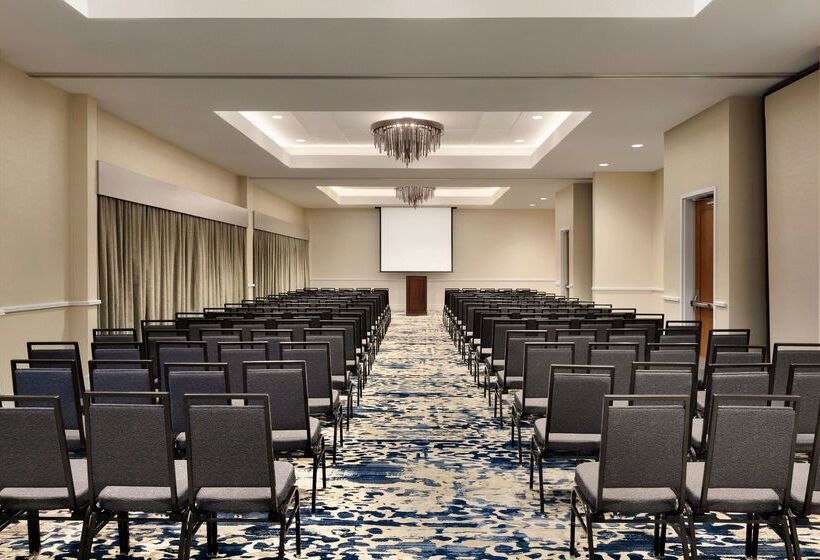 فندق Embassy Suites By Hilton Monterey Bay Seaside