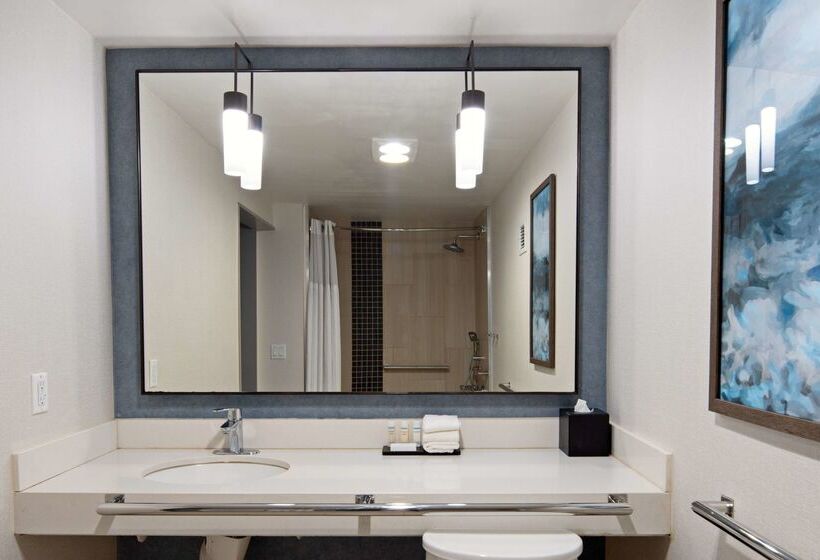 فندق Embassy Suites By Hilton Monterey Bay Seaside