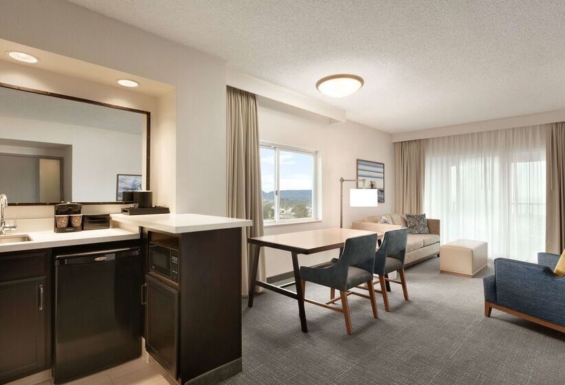 فندق Embassy Suites By Hilton Monterey Bay Seaside