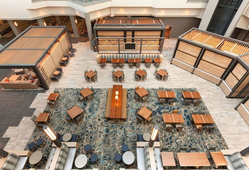 فندق Embassy Suites By Hilton Monterey Bay Seaside
