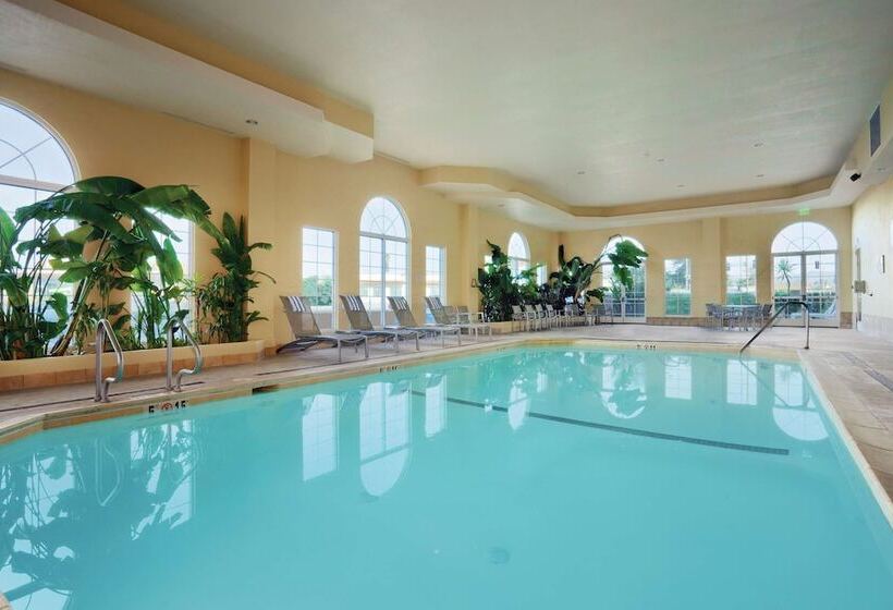 فندق Embassy Suites By Hilton Monterey Bay Seaside