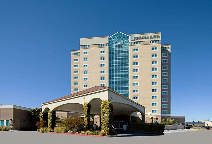 فندق Embassy Suites By Hilton Monterey Bay Seaside