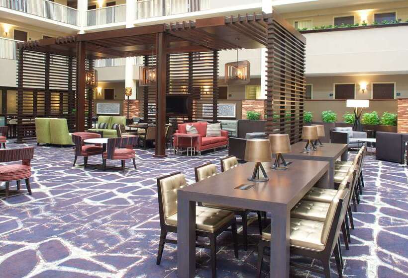 בית מלון כפרי Embassy Suites By Hilton Philadelphia Airport