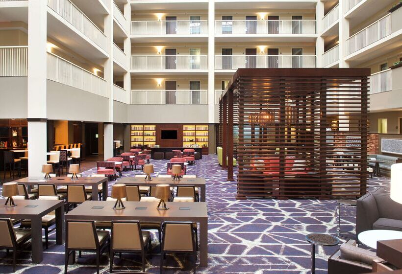 בית מלון כפרי Embassy Suites By Hilton Philadelphia Airport