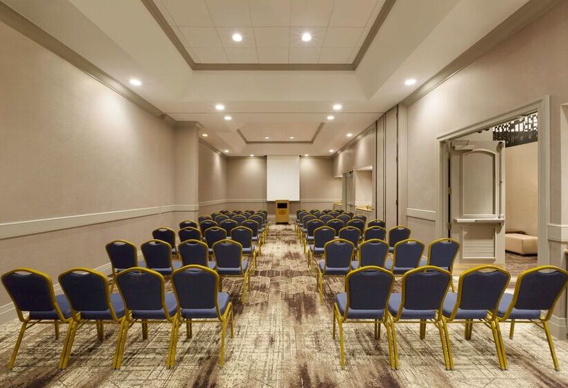 هتل Embassy Suites By Hilton Phoenix Downtown North