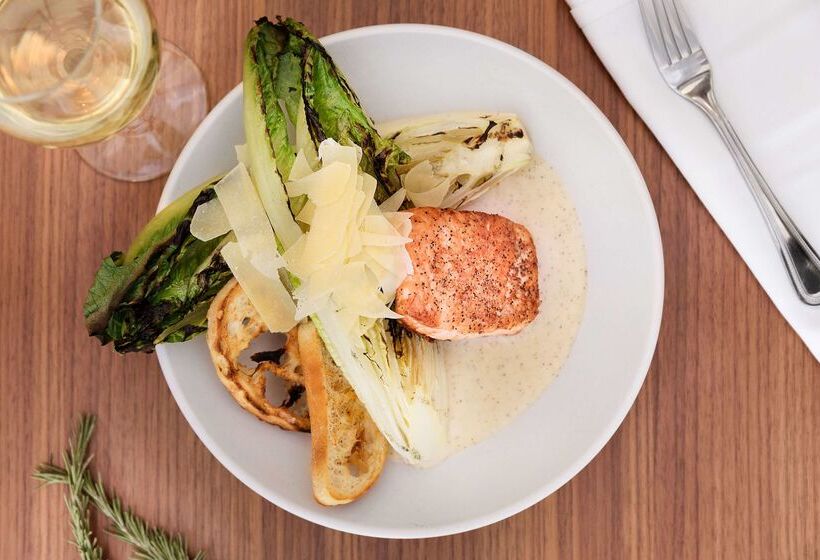 هتل Embassy Suites By Hilton Phoenix Downtown North