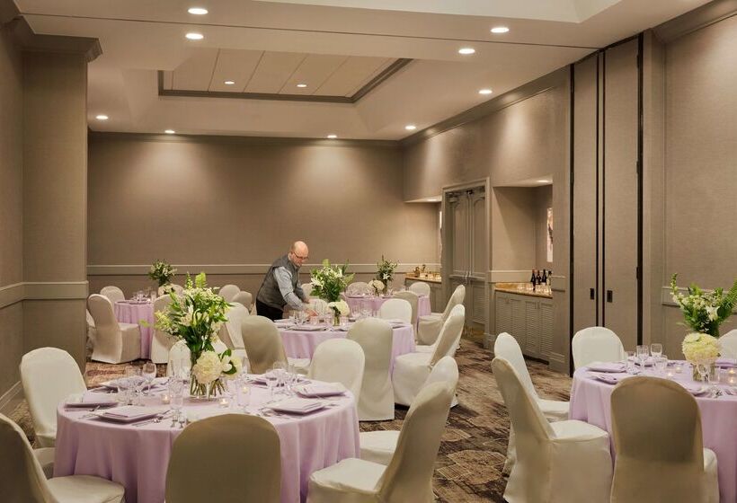 هتل Embassy Suites By Hilton Phoenix Downtown North