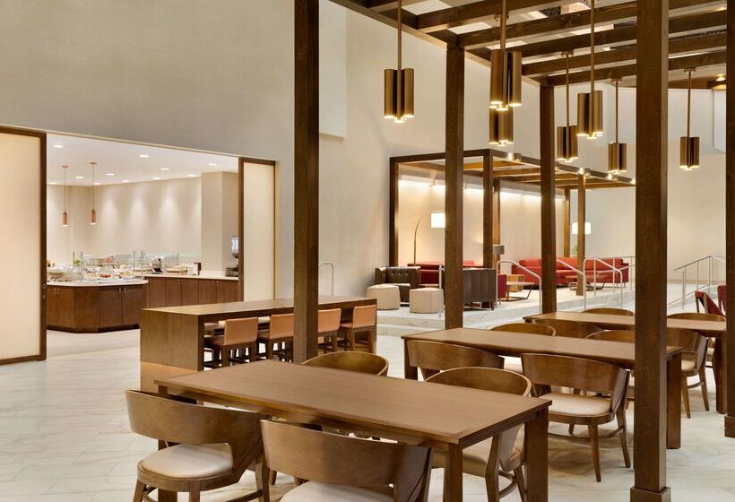 هتل Embassy Suites By Hilton Phoenix Downtown North