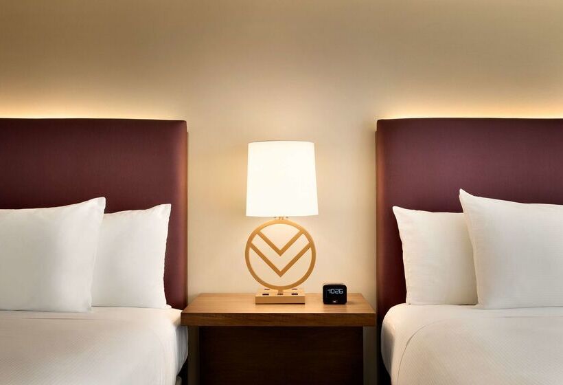 هتل Embassy Suites By Hilton Phoenix Downtown North