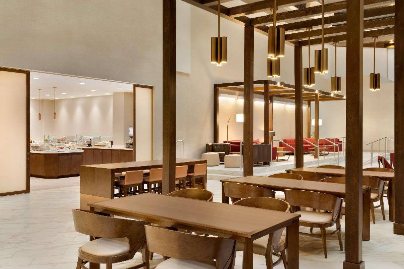 هتل Embassy Suites By Hilton Phoenix Downtown North