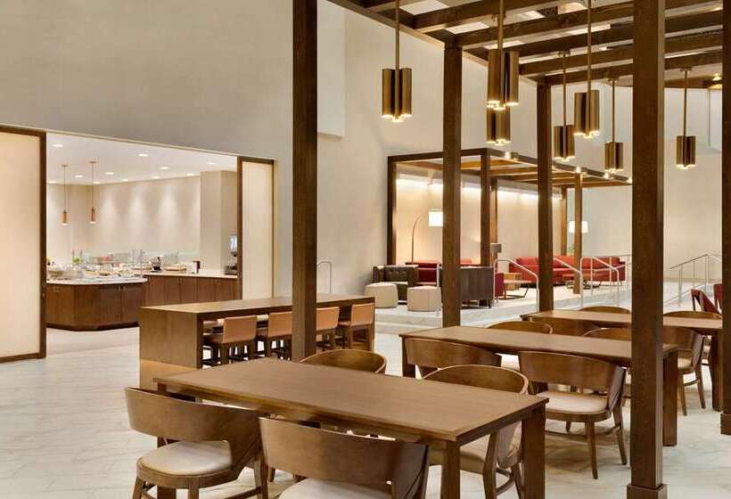 هتل Embassy Suites By Hilton Phoenix Downtown North