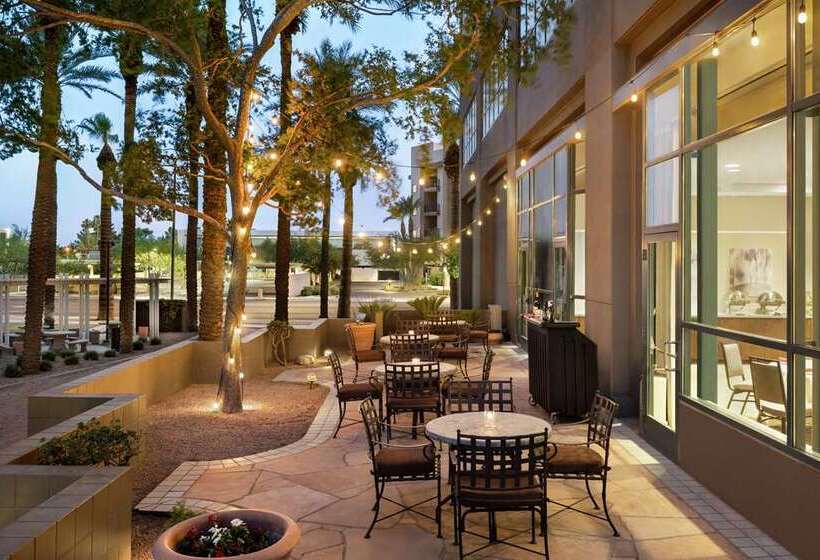 هتل Embassy Suites By Hilton Phoenix Downtown North