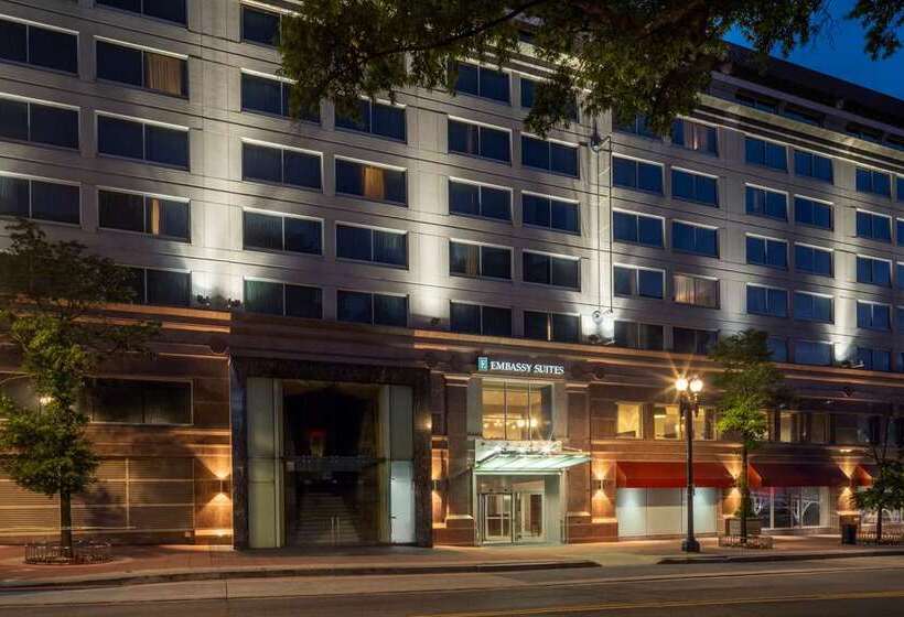 ホテル Embassy Suites By Hilton Washington Dc Chevy Chase Pavilion