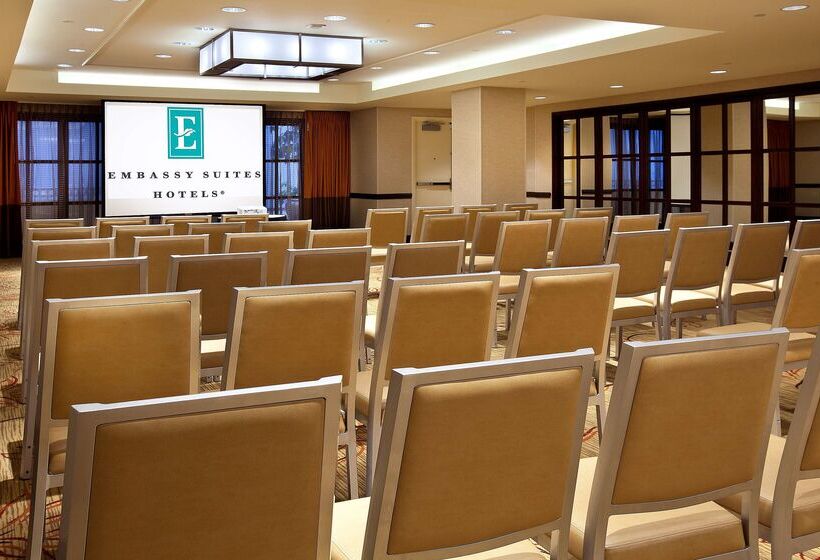 בית מלון כפרי Embassy Suites By Hilton Washington Dc Chevy Chase Pavilion