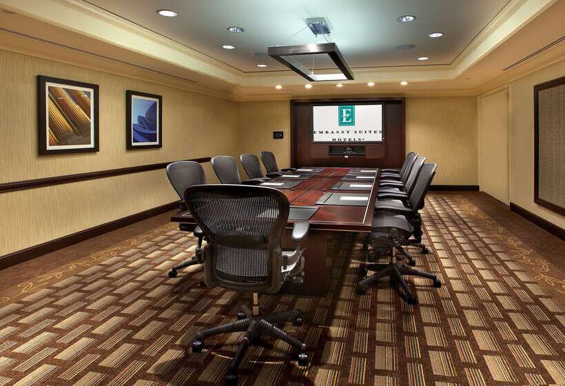 ホテル Embassy Suites By Hilton Washington Dc Chevy Chase Pavilion