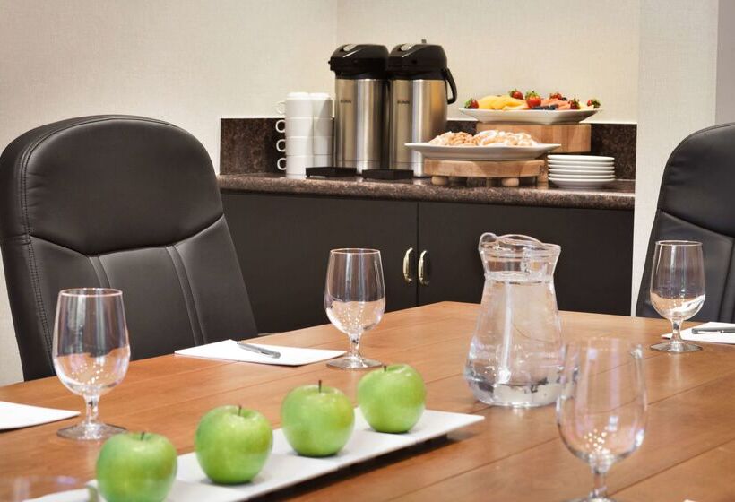 ホテル Embassy Suites By Hilton Temecula Valley Wine Country