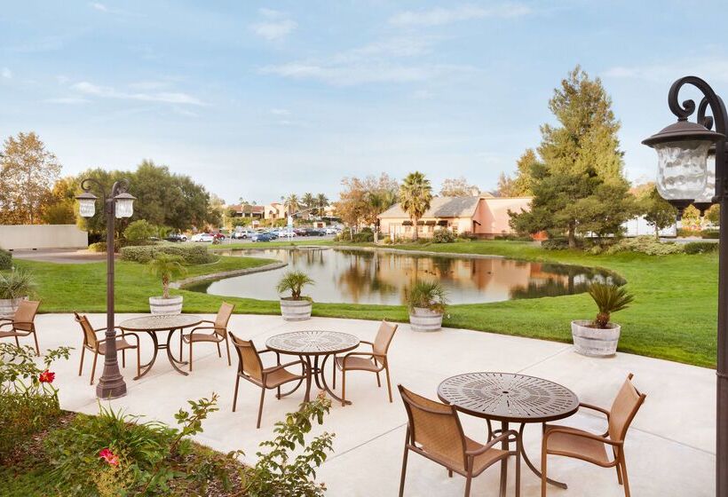 ホテル Embassy Suites By Hilton Temecula Valley Wine Country