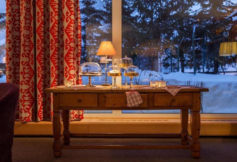 ホテル Europa Suites St Moritz