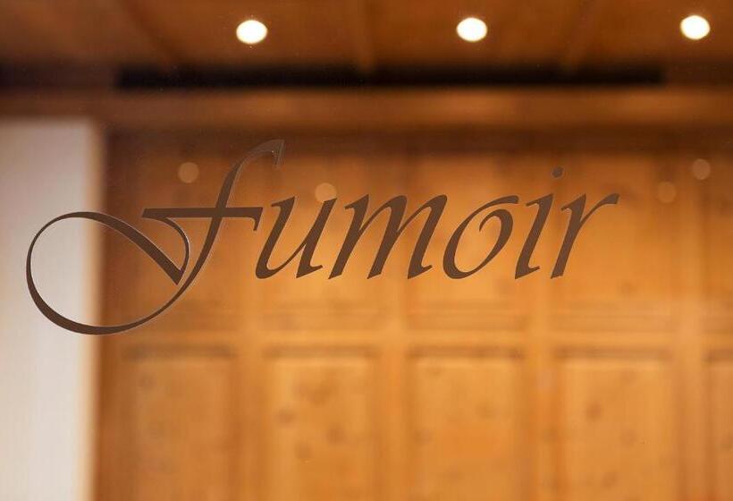 ホテル Europa Suites St Moritz