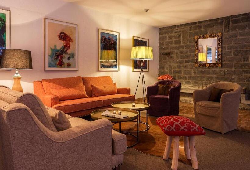 ホテル Europa Suites St Moritz
