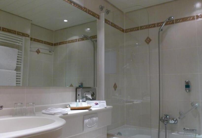 ホテル Europa Suites St Moritz