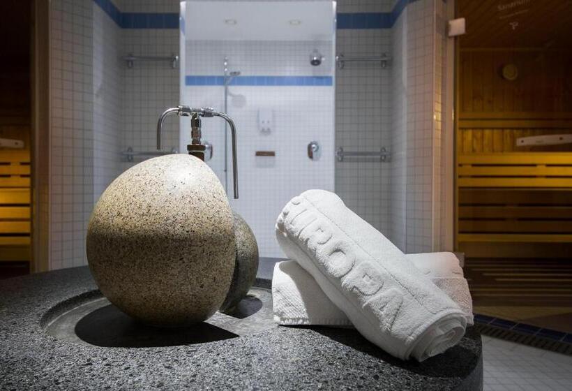 ホテル Europa Suites St Moritz