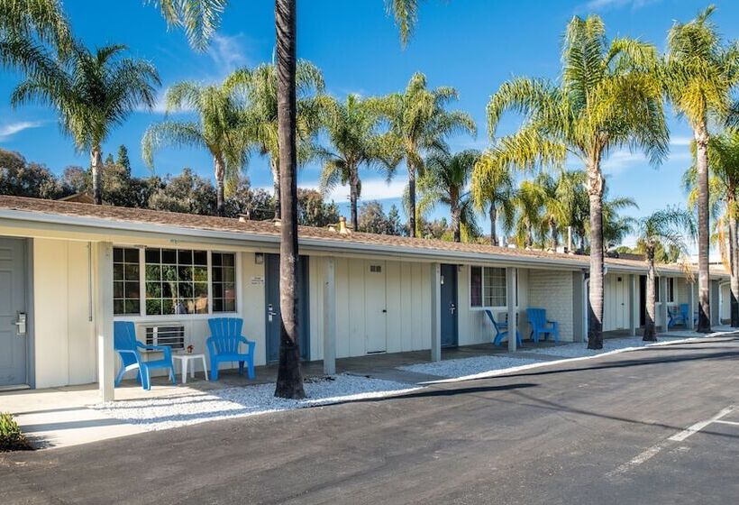 酒店 Fallbrook Country Inn