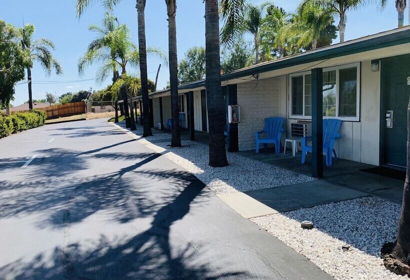 酒店 Fallbrook Country Inn