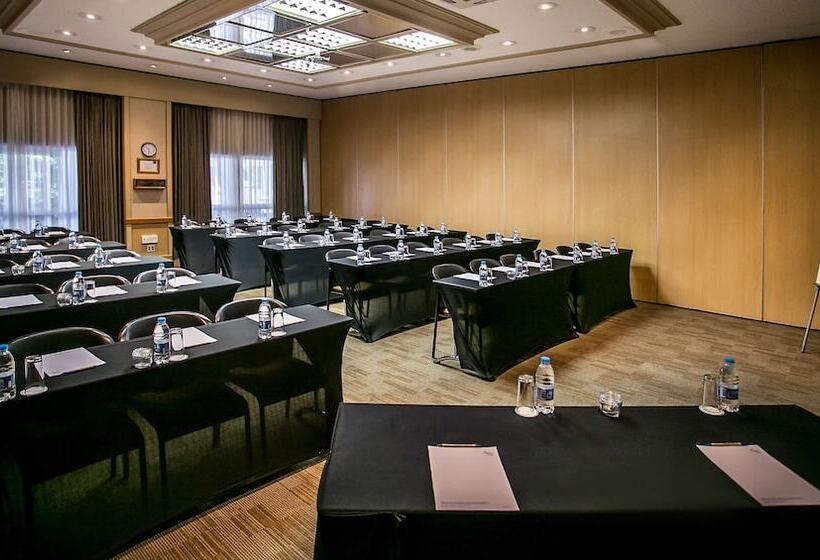 酒店 Garden Court Or Tambo International Airport