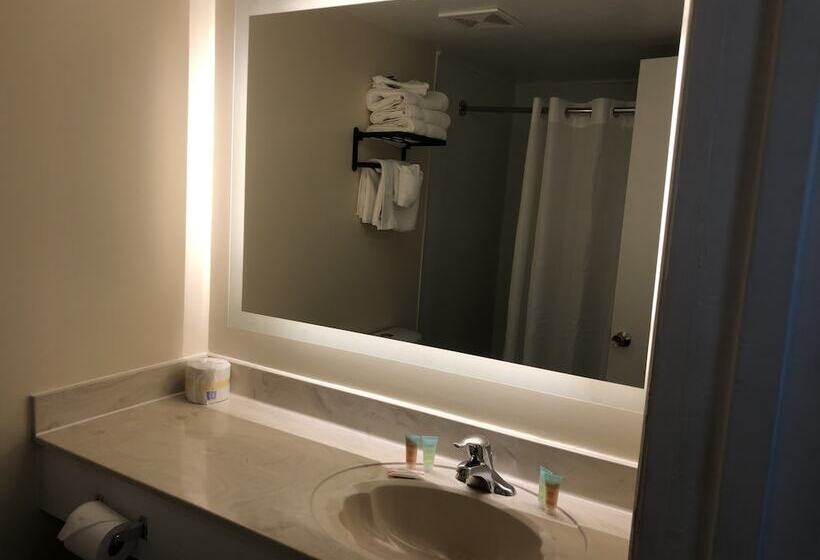 هتل Gazebo Inn Oceanfront