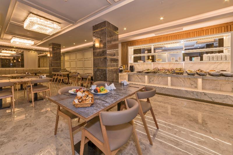 Golden Royal Hotel & Spa