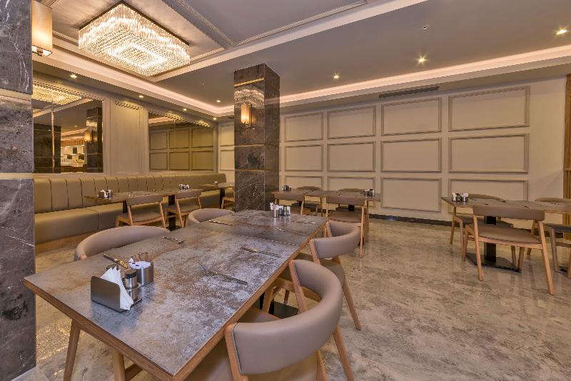 Golden Royal Hotel & Spa