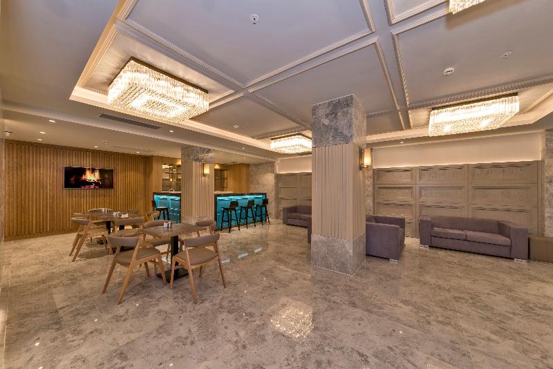 Golden Royal Hotel & Spa