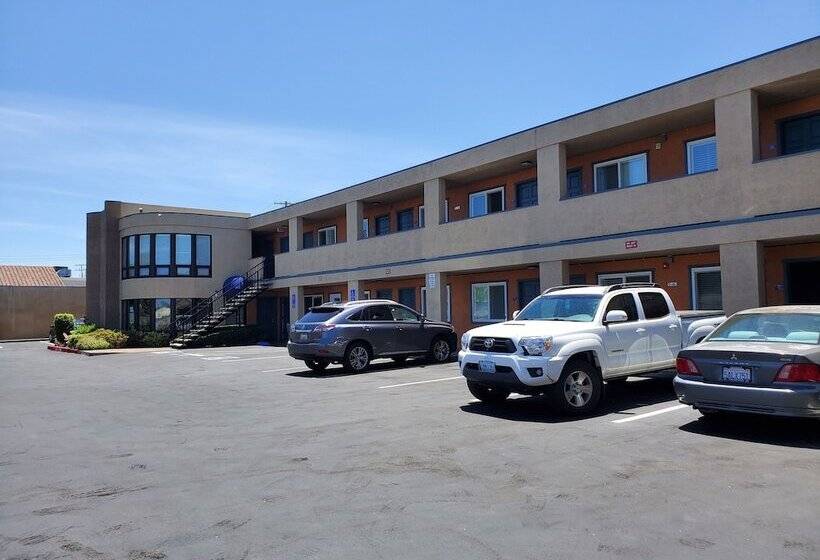 فندق Good Living Inn