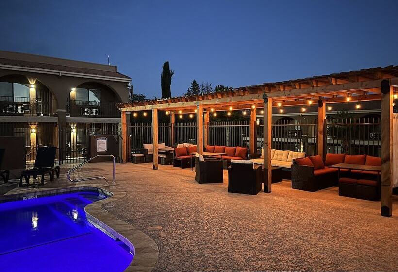 هتل Greentree Inn Sedona